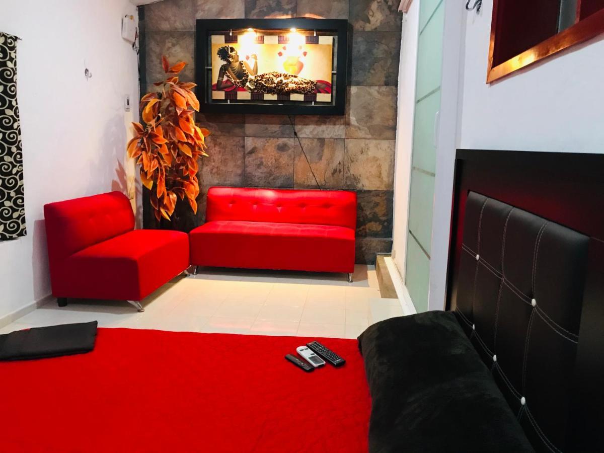 Casa Lili 2: Luxurious/Amplio/Hot Water/Economic/Wifi/Tv Apartment Valladolid  Exterior photo
