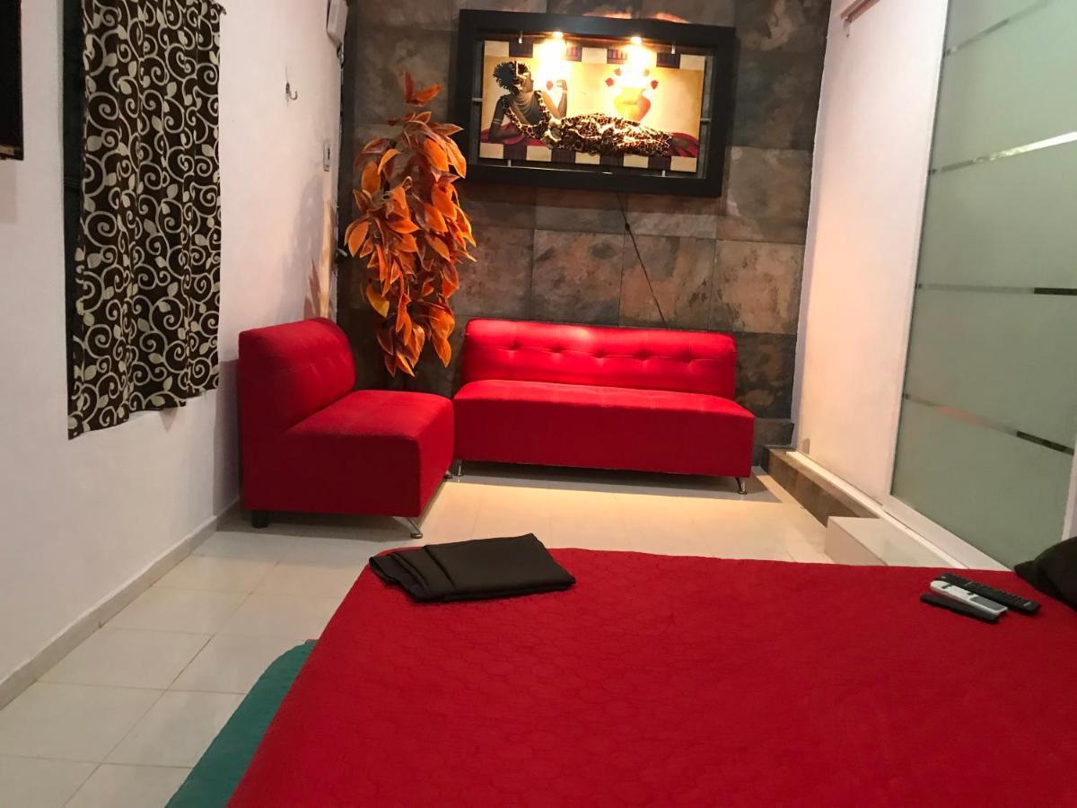 Casa Lili 2: Luxurious/Amplio/Hot Water/Economic/Wifi/Tv Apartment Valladolid  Exterior photo