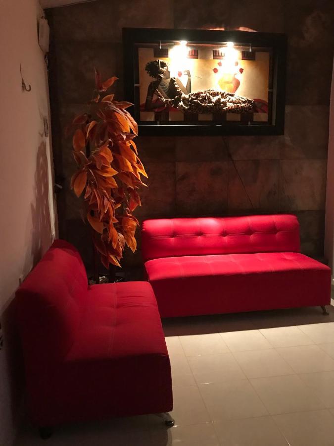 Casa Lili 2: Luxurious/Amplio/Hot Water/Economic/Wifi/Tv Apartment Valladolid  Exterior photo