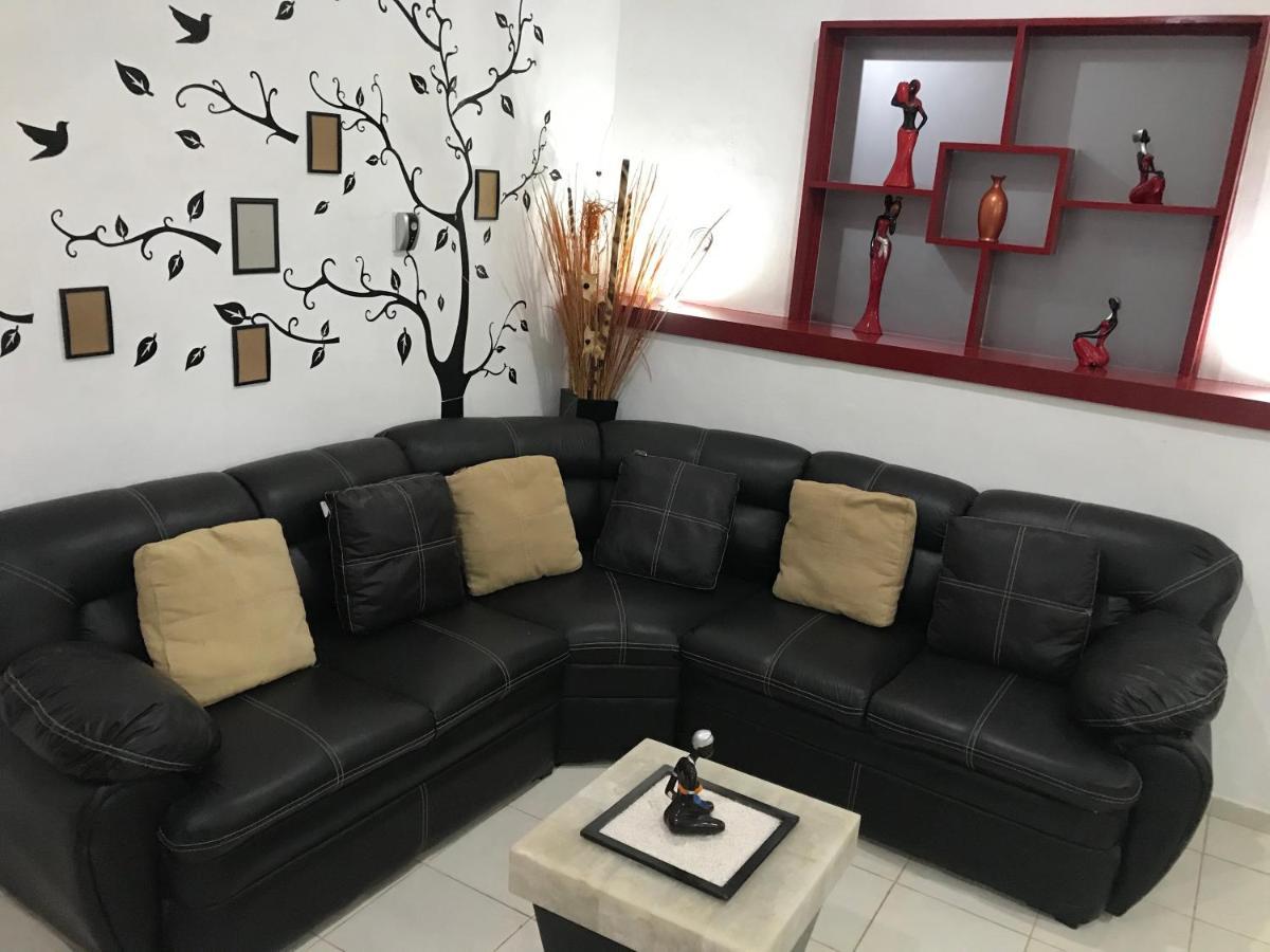 Casa Lili 2: Luxurious/Amplio/Hot Water/Economic/Wifi/Tv Apartment Valladolid  Exterior photo